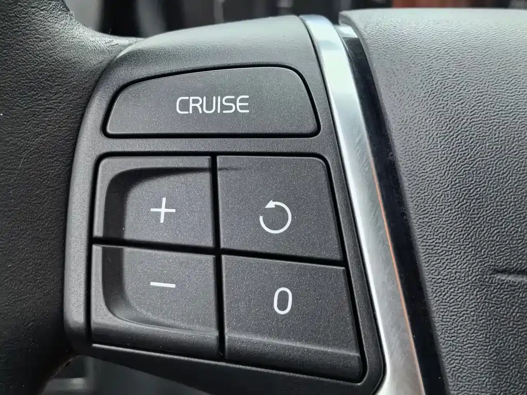 Volvo XC60 2017 — фото 16
