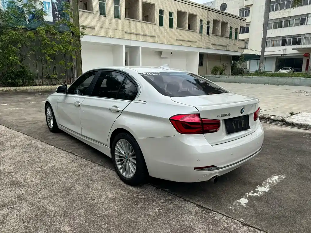 BMW 3 Series 2016 — фото 9