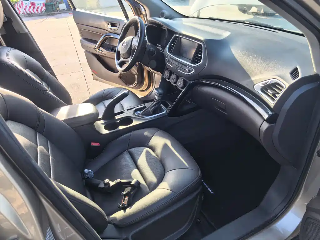 GAC Motor Trumpchi GS4 2015 — фото 17