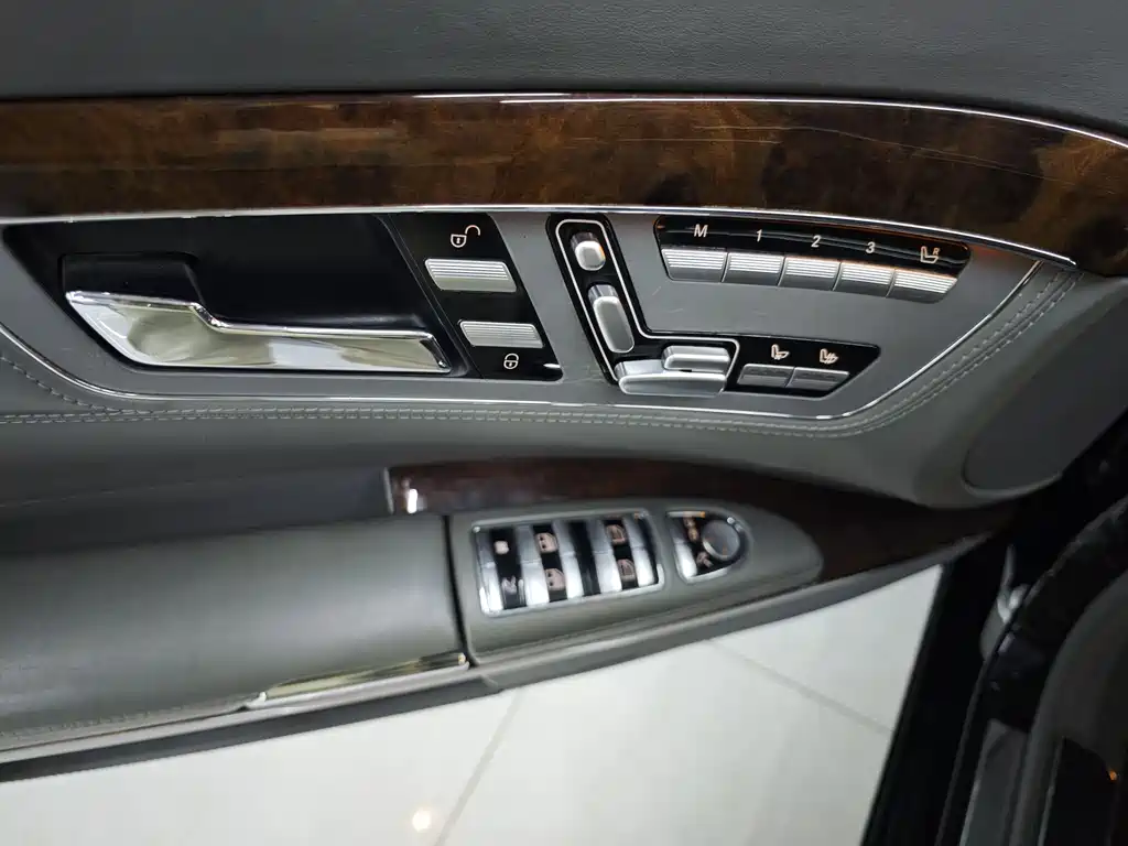 Mercedes-Benz S-Class 2007 — фото 12