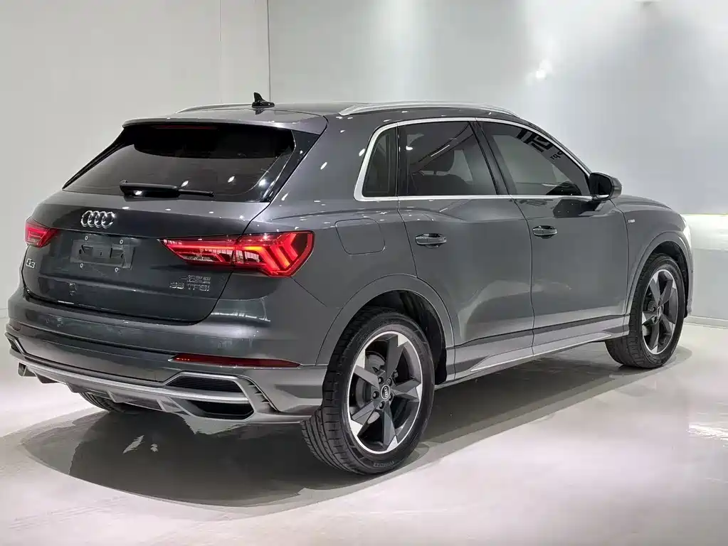 Audi Q3 2023 — фото 4