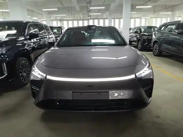 Exeed ES 2025