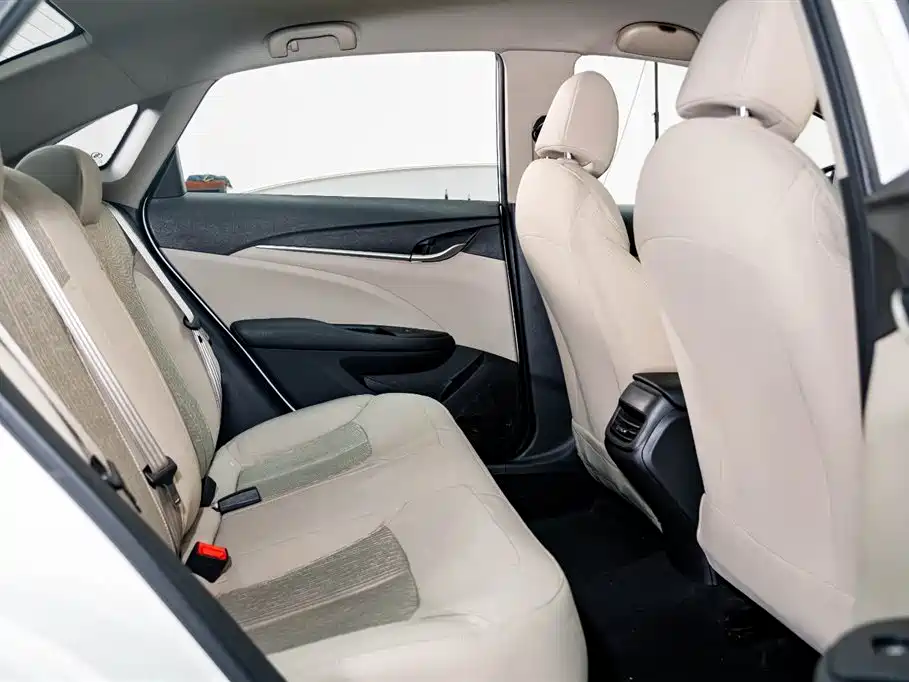 Buick Excelle 2017 — фото 19
