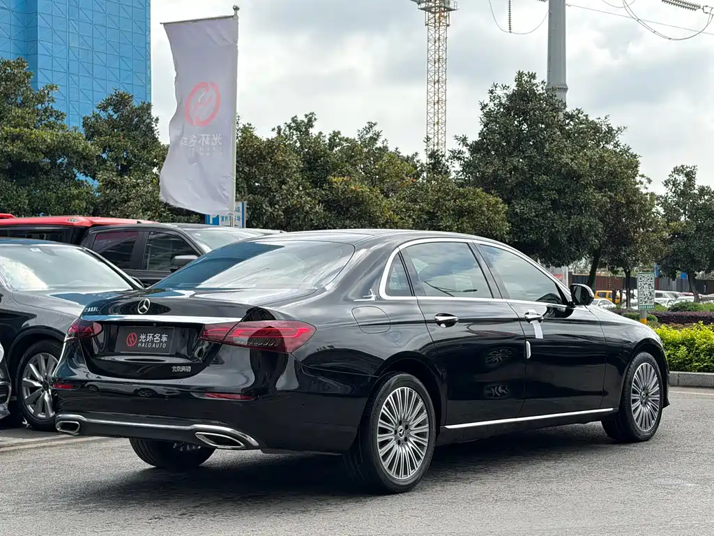 Mercedes-Benz E-Class 2022
