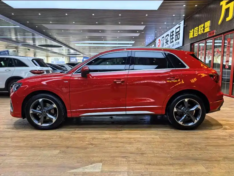 Audi Q3 2023 — фото 17