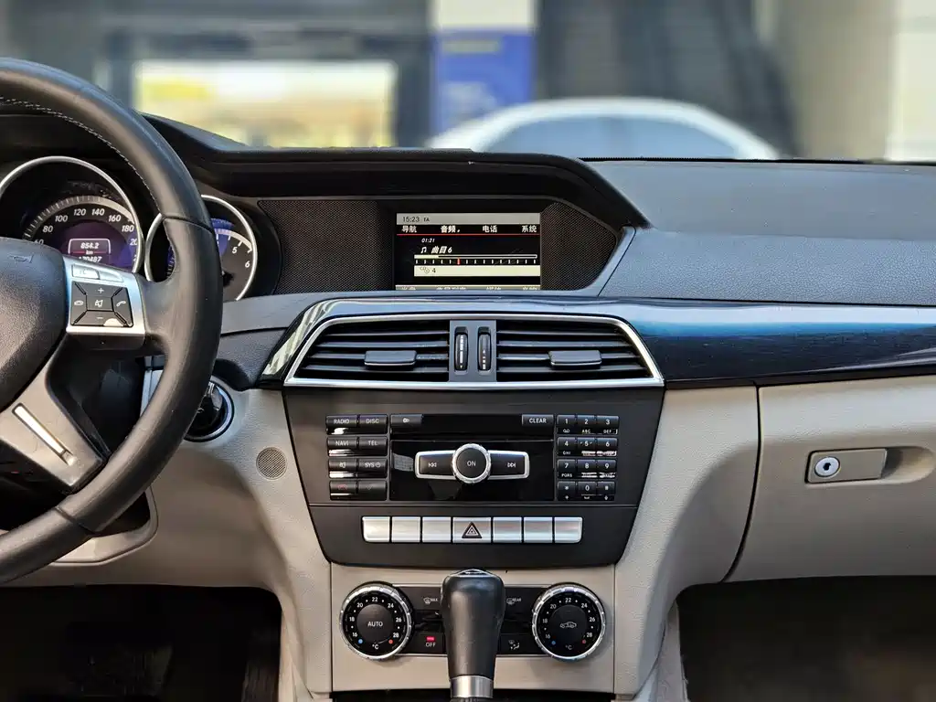 Mercedes-Benz C-Class 2013 — фото 20