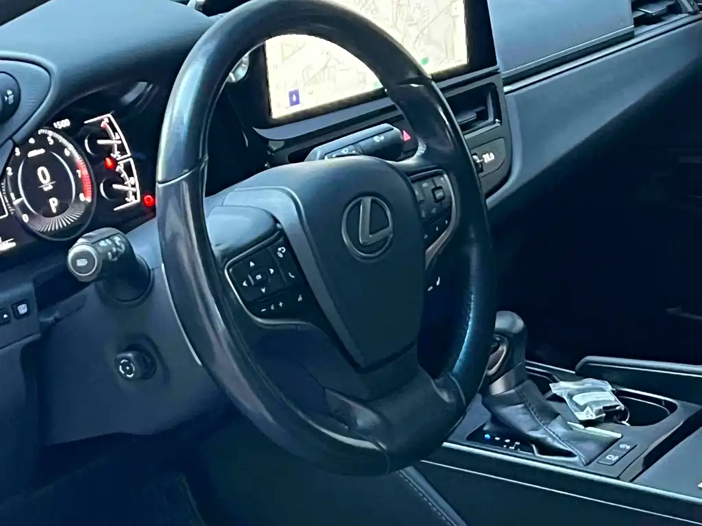 Lexus ES 2023 — фото 11