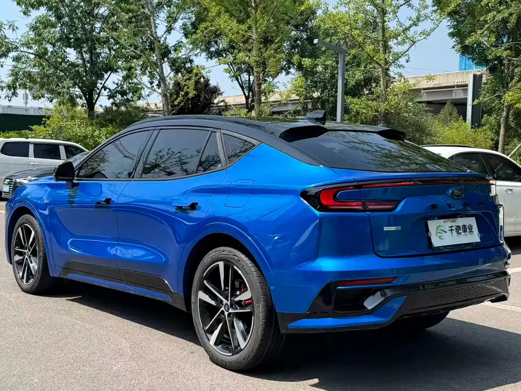 Ford EVOS 2022 — фото 16