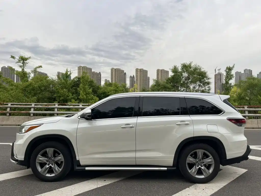 Toyota Highlander 2016 — фото 25