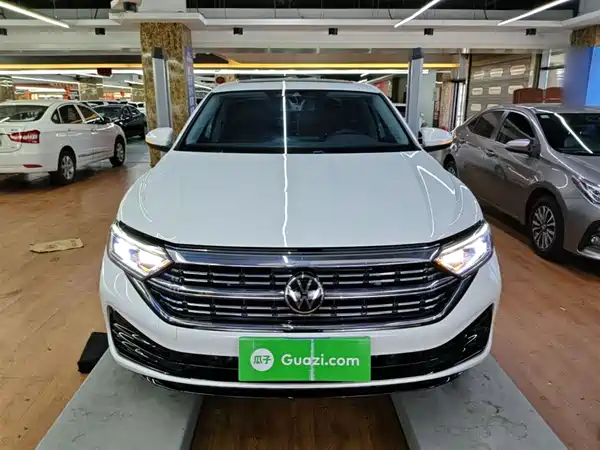 Volkswagen Sagitar 2025