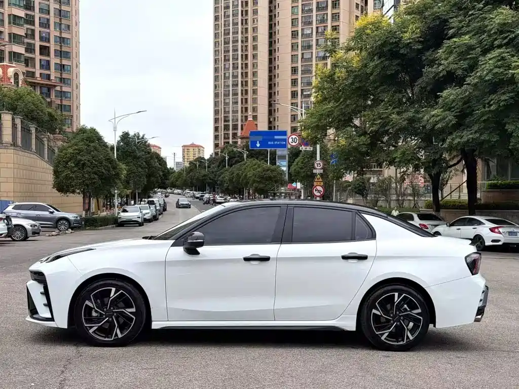 Lynk & Co 03 2024 — фото 7