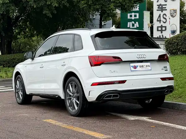 Audi Q5L 2022