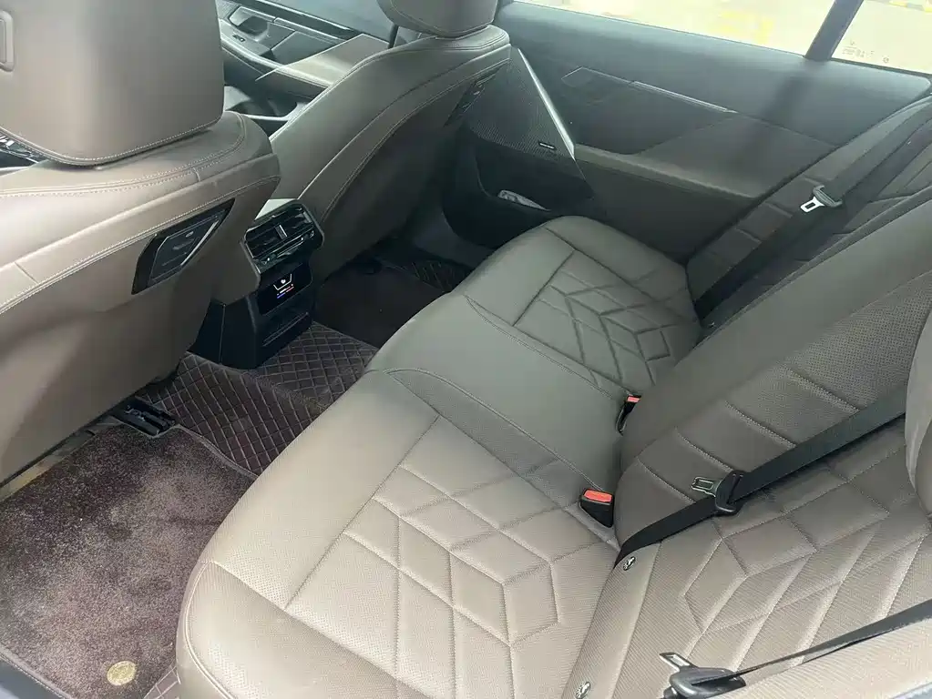 BMW 5 Series 2024