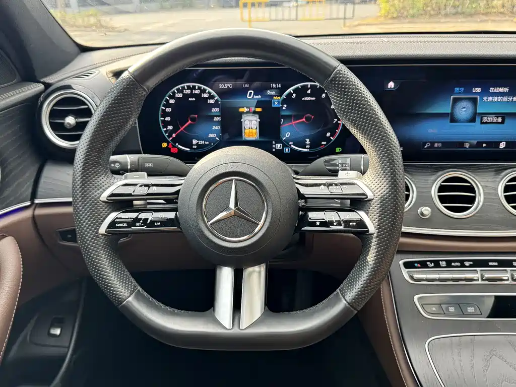 Mercedes-Benz E-Class 2022 — фото 7