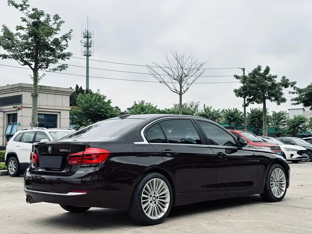 BMW 3 Series 2017 — фото 6