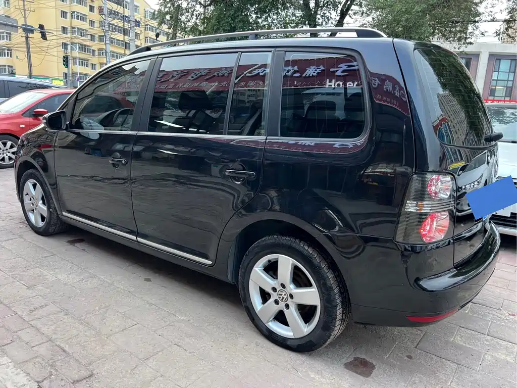 Volkswagen Touran 2014