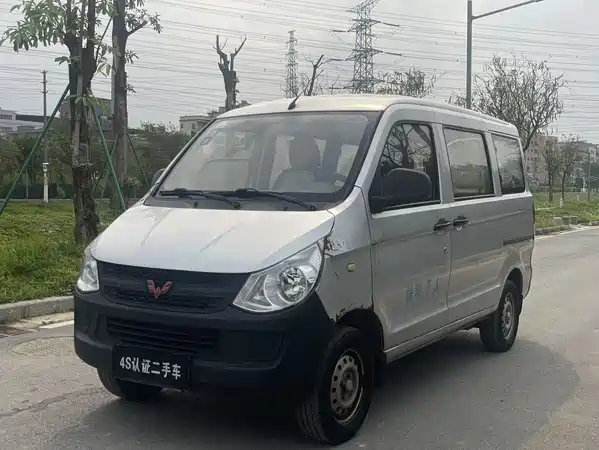 Wuling Sunshine 2015