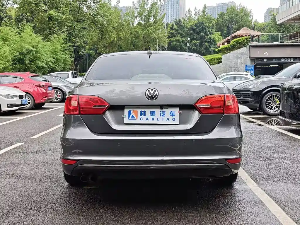 Volkswagen Sagitar 2014