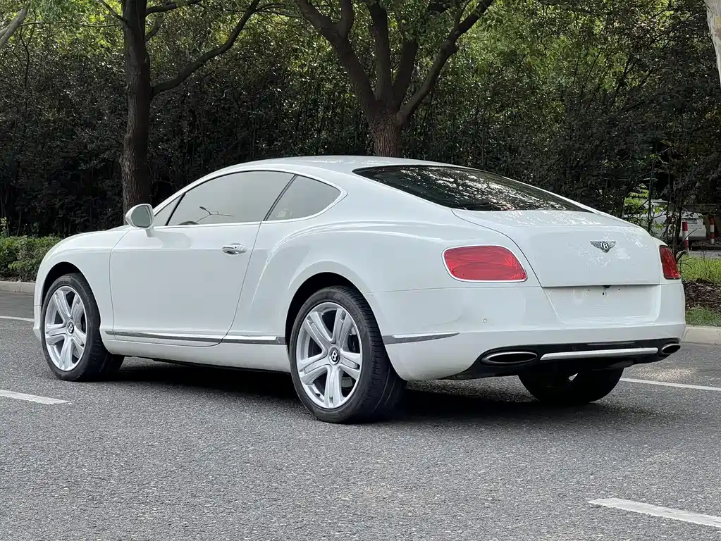 Bentley Continental 2013 — фото 4