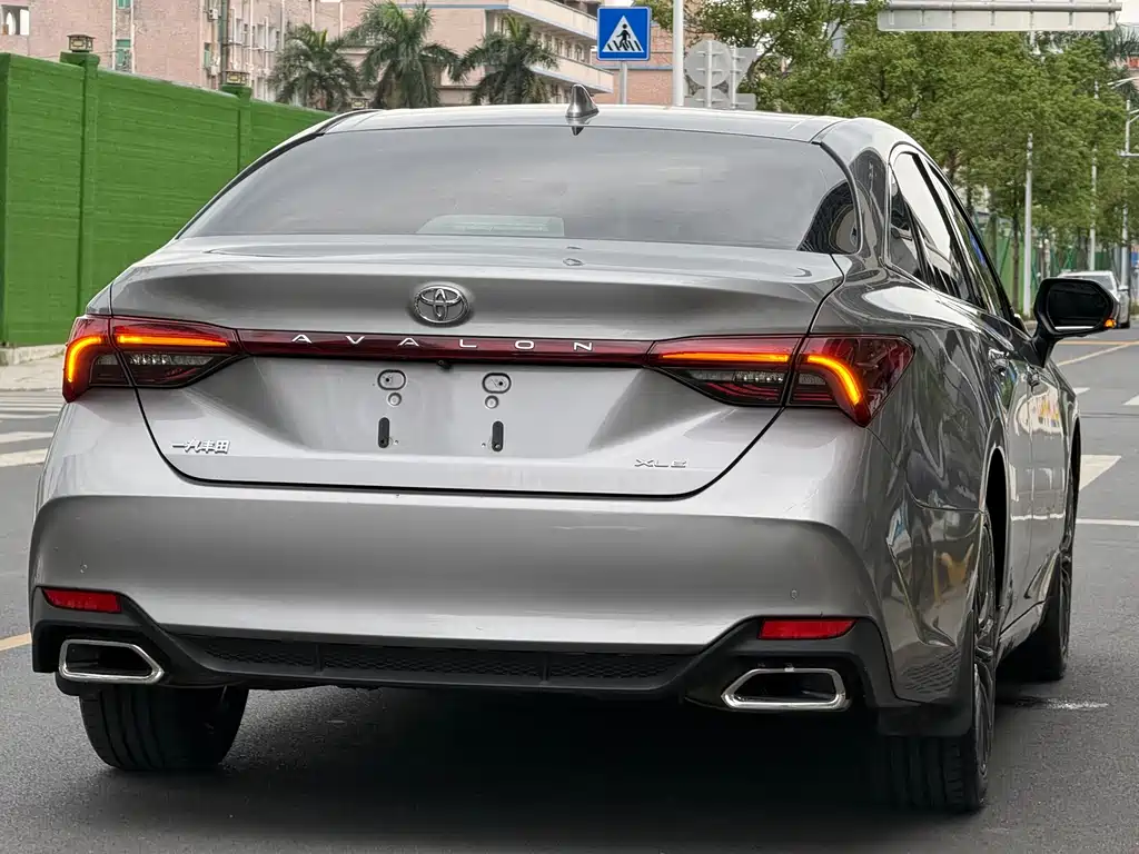 Toyota Avalon 2020 — фото 18
