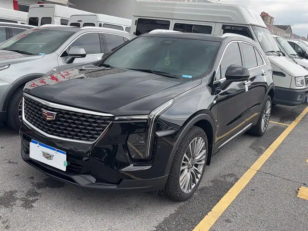 Cadillac XT4 2025 — фото 2