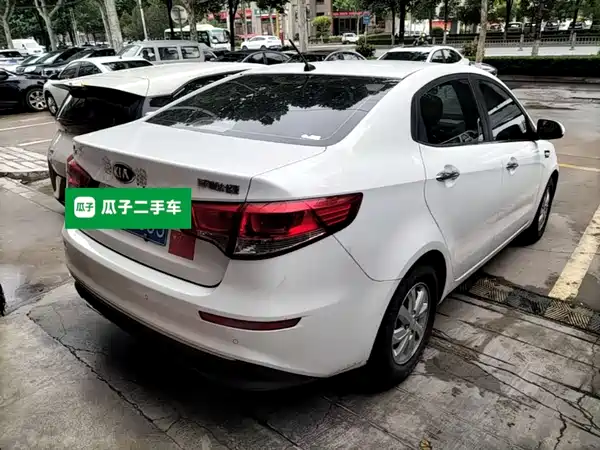 Kia K2 2015