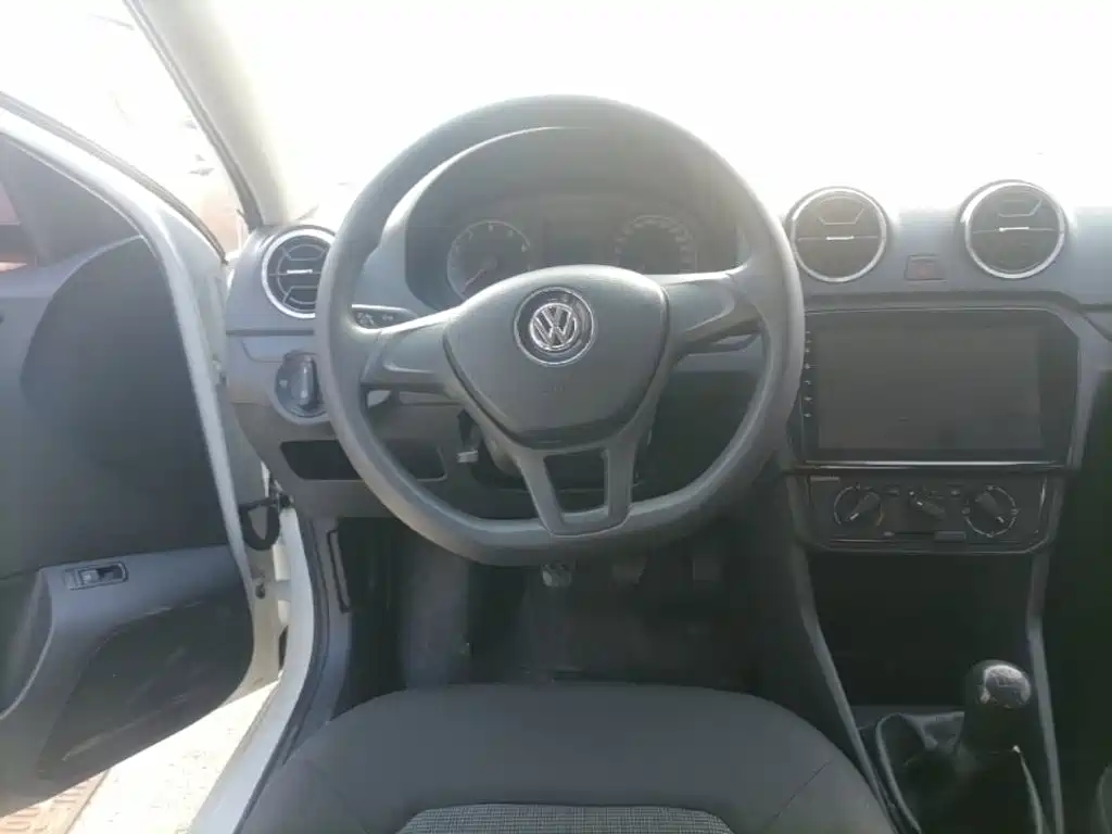 Volkswagen Jetta 2018 — фото 17