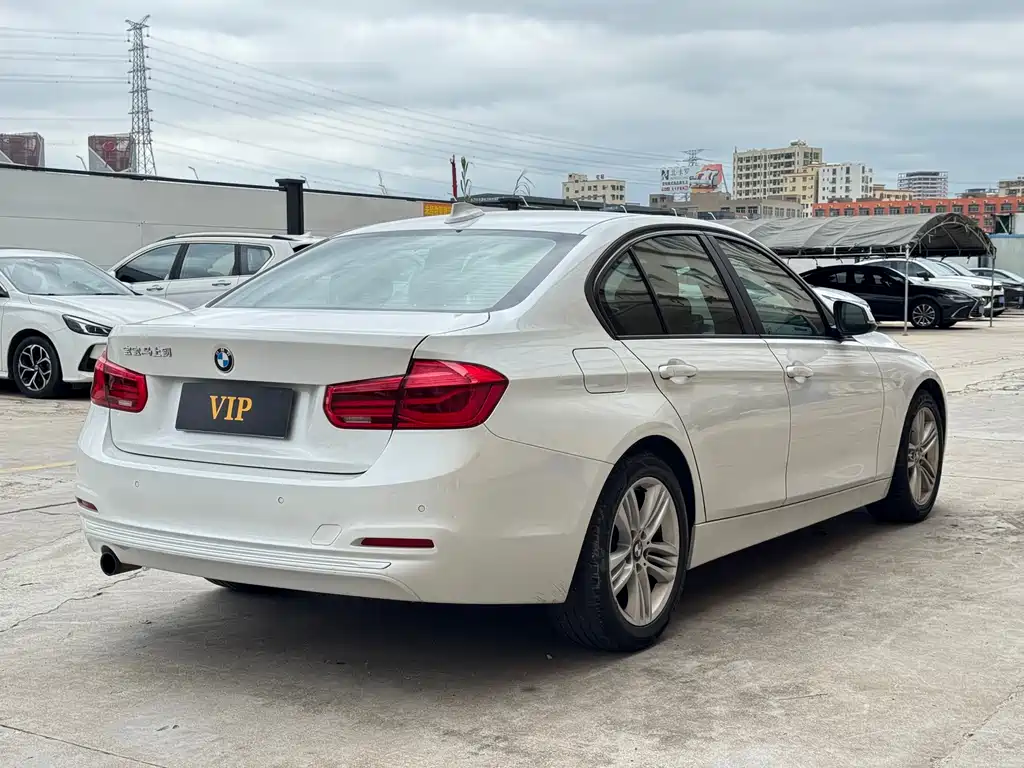 BMW 3 Series 2017 — фото 8
