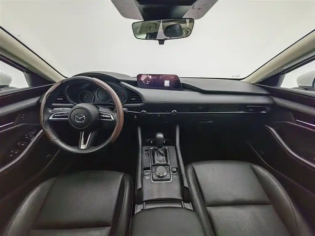Mazda 3 Axela 2022