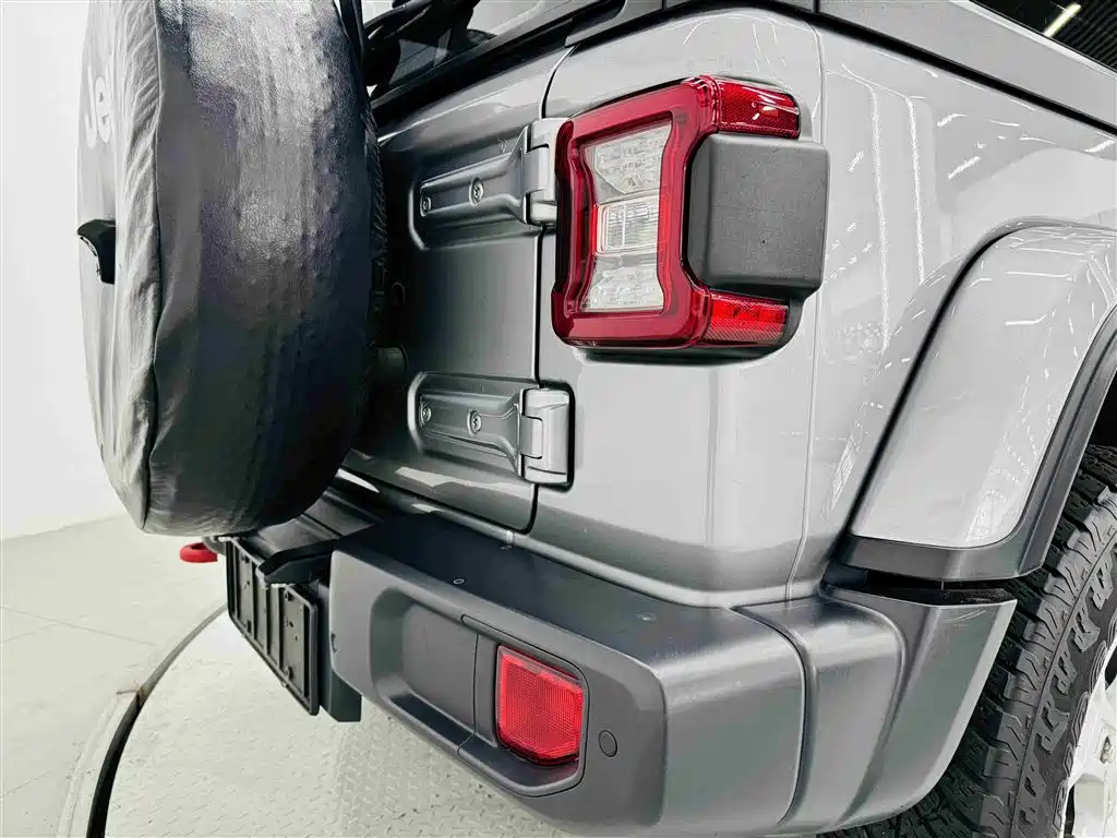 Jeep Wrangler 2020 — фото 25