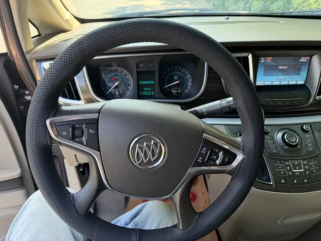 Buick GL8 2013 — фото 20