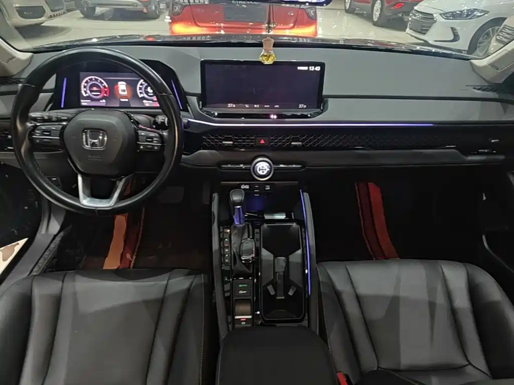 Honda Accord 2024 — фото 10