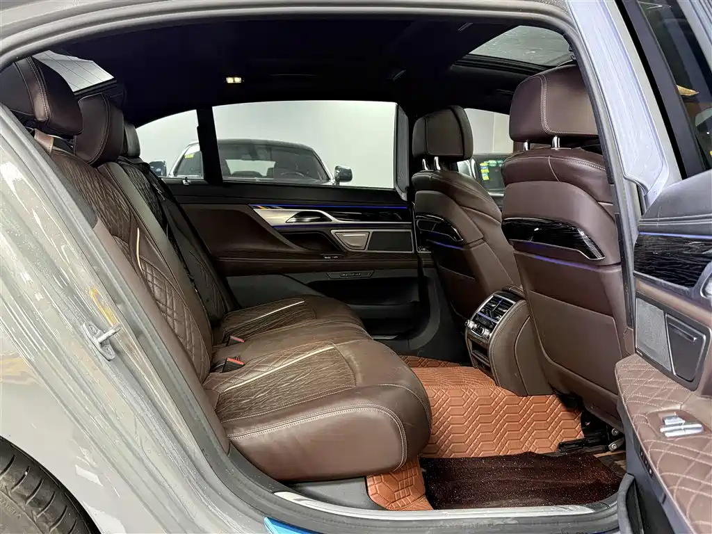 BMW 7 Series 2022 — фото 12
