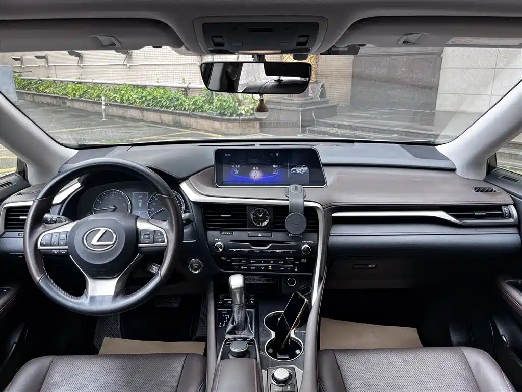 Lexus RX 2016 — фото 13