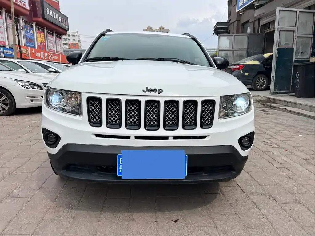 Jeep Compass 2014 — фото 2