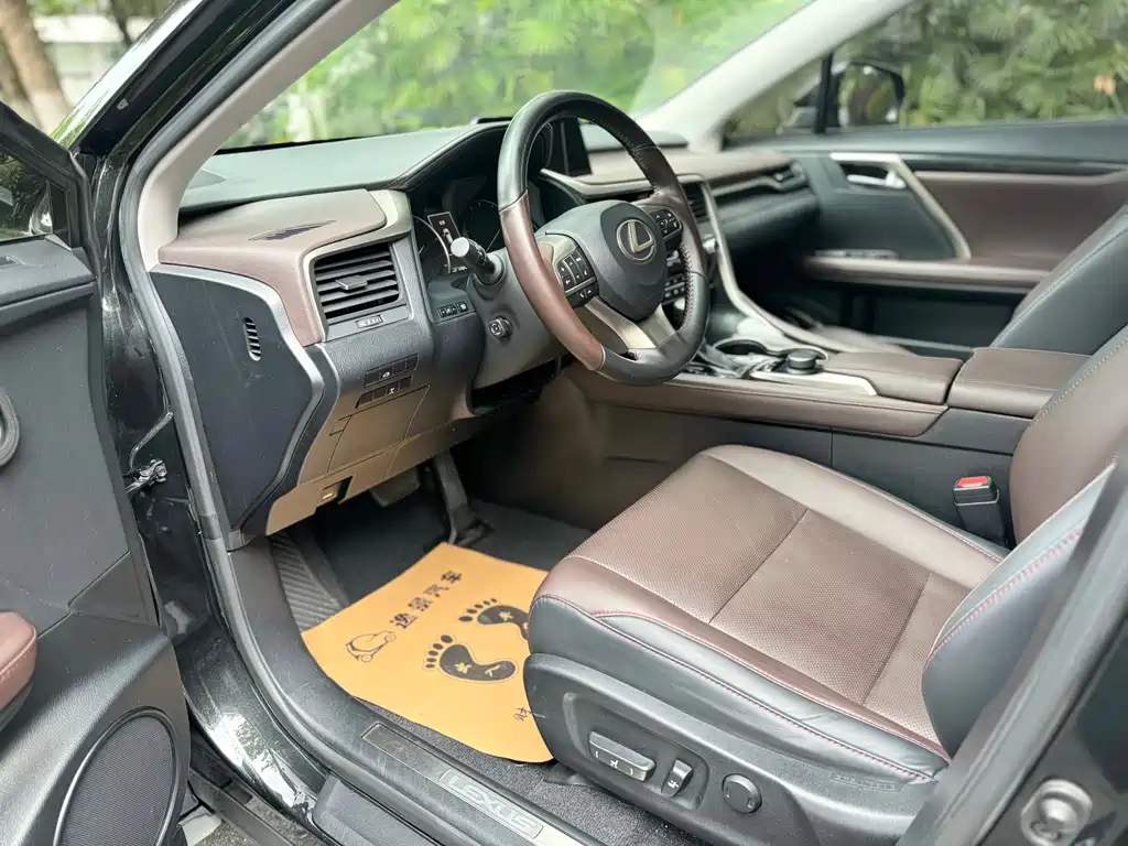 Lexus RX 2019
