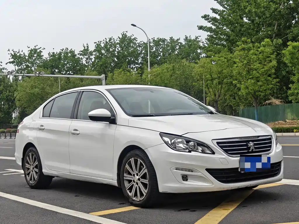Peugeot 408 2015 — фото 3