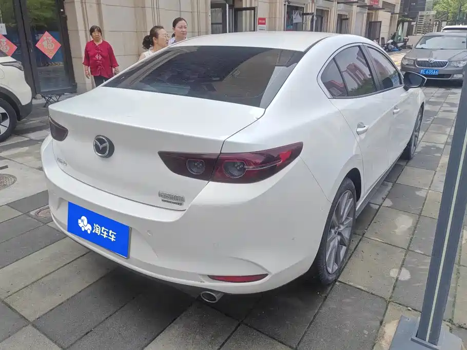 Mazda 3 Axela 2023