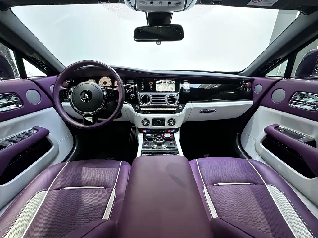 Rolls-Royce Wraith 2022 — фото 10