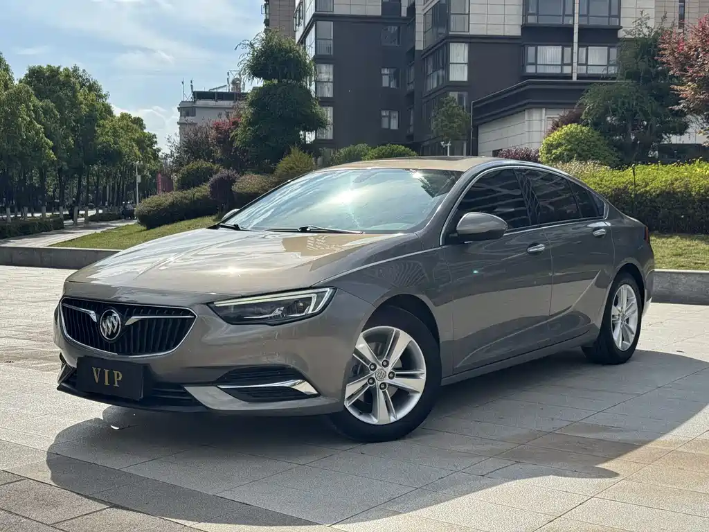 Buick Regal 2018 — фото 3