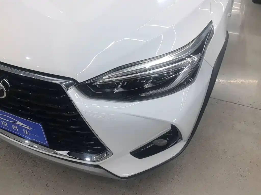 Toyota Yaris L 2020 — фото 24