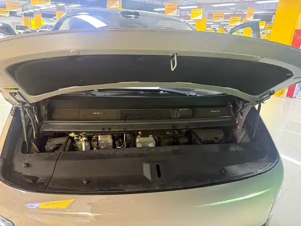 Li Auto MEGA 2025