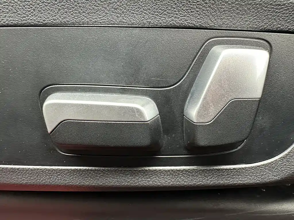 BMW 3 Series 2023 — фото 12