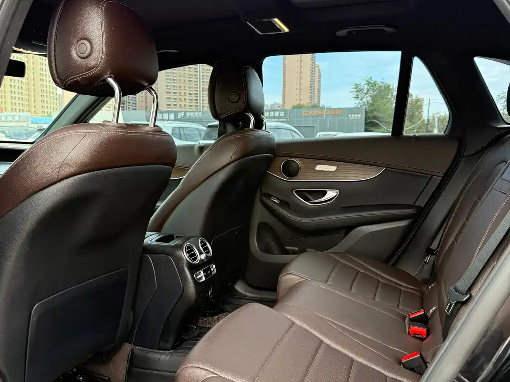 Mercedes-Benz GLC 2021