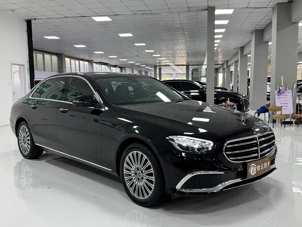 Mercedes-Benz E-Class 2022