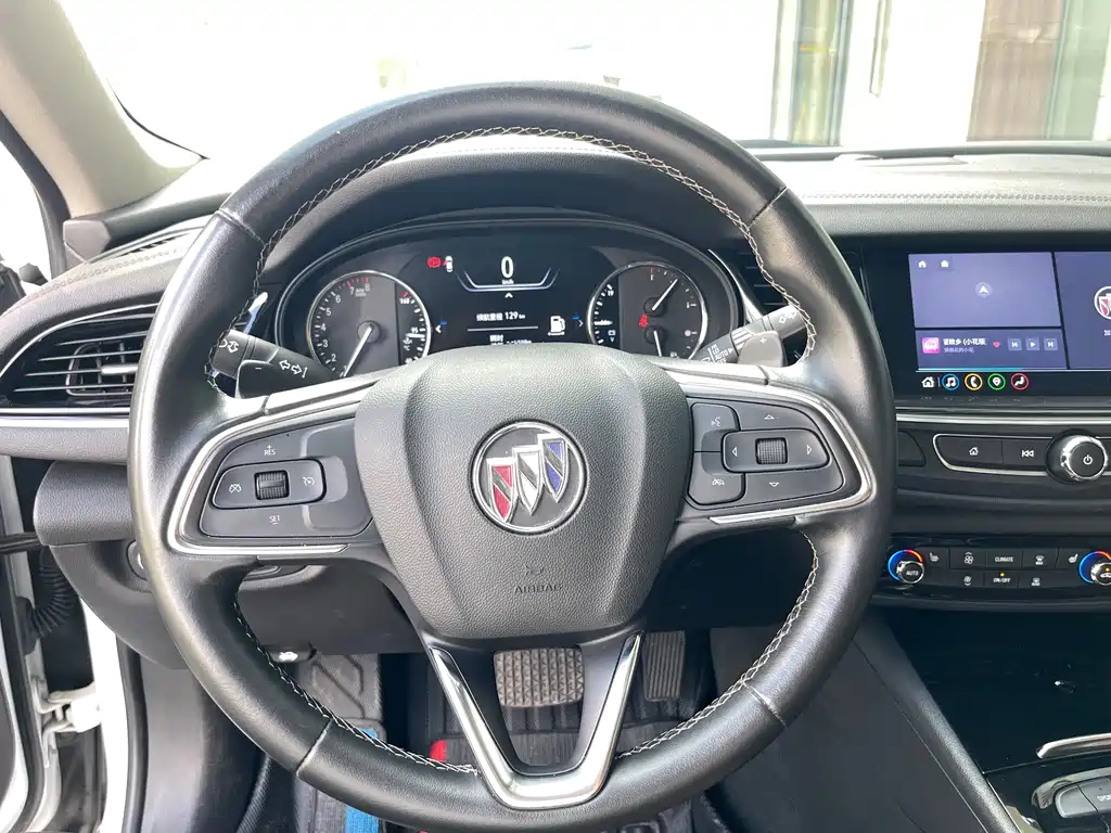 Buick Regal 2020 — фото 23