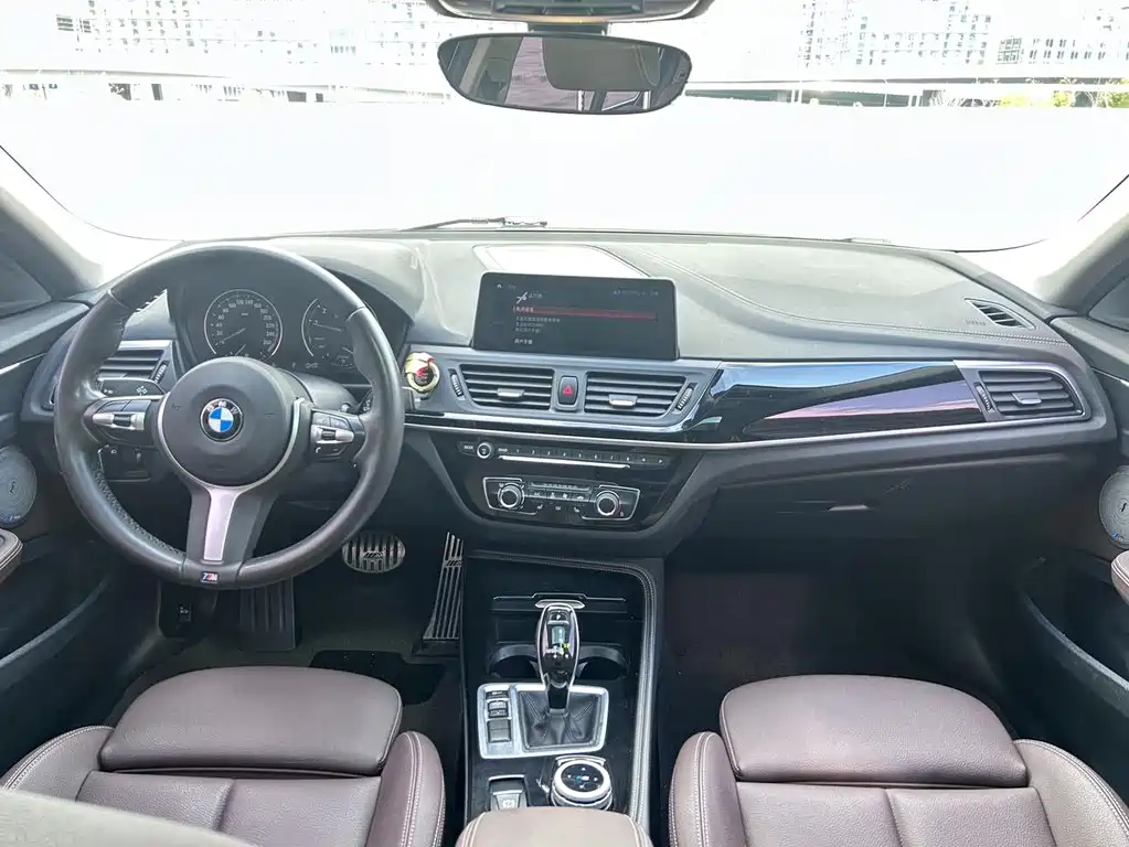 BMW 1 Series 2020 — фото 13
