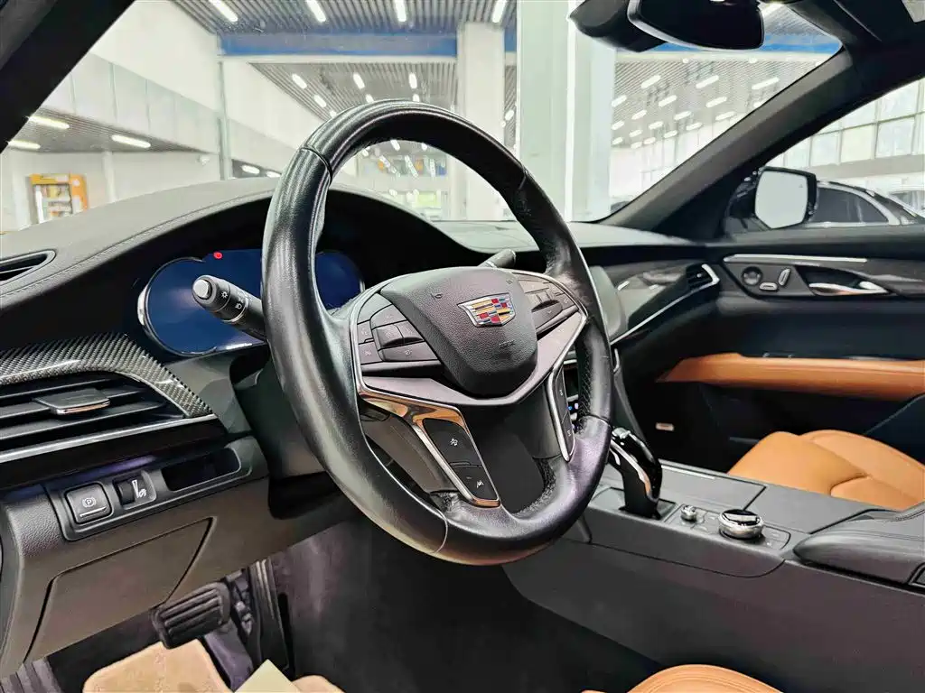Cadillac CT6 2019 — фото 14