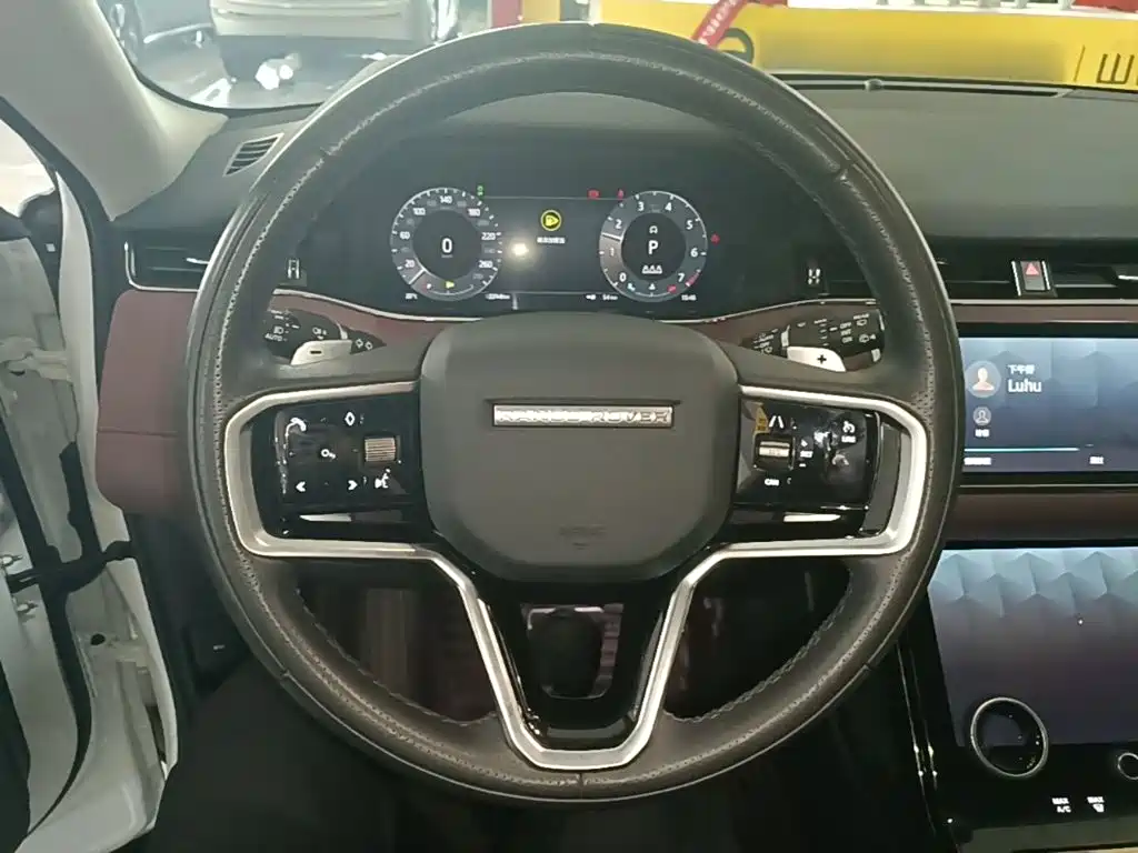 Land Rover Evoque 2024 — фото 11