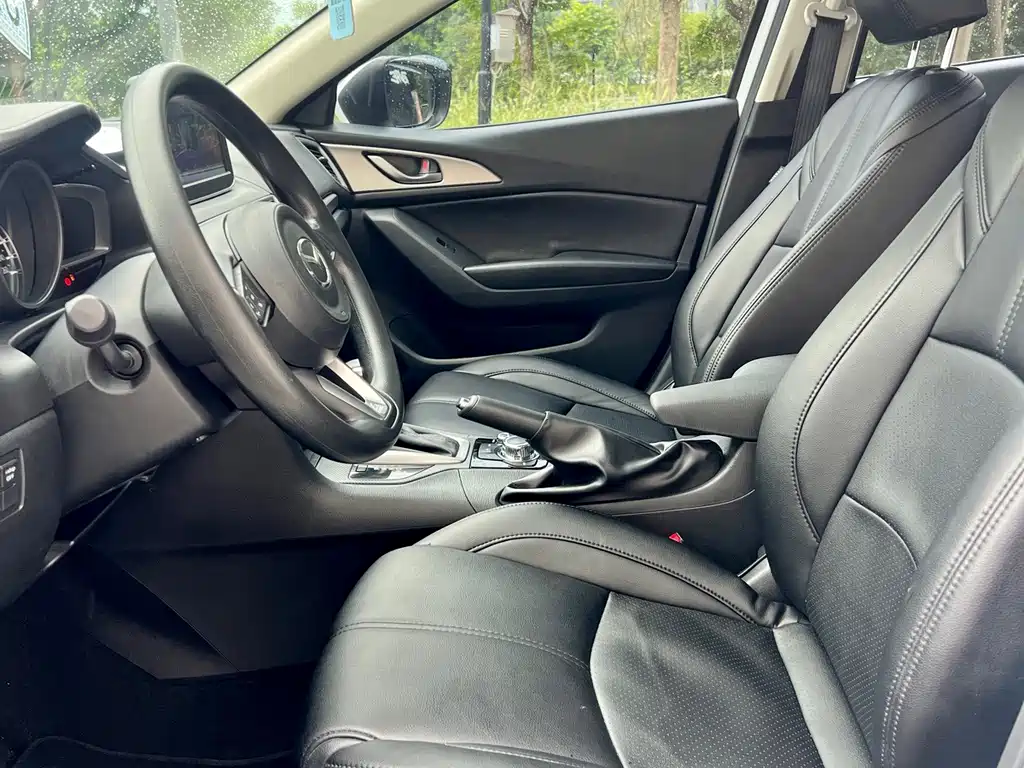 Mazda 3 Axela 2017